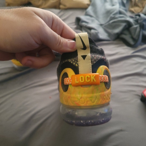 Nike vapormax 2020 flyknit size 12 grey multicolor yellow - Picture 2 of 4